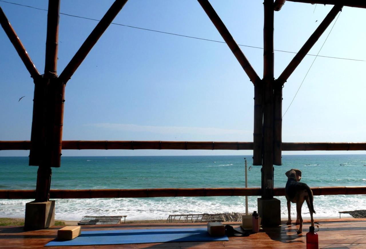 Free Spirit Ecuador, Puerto Engabao Hotel Exterior photo